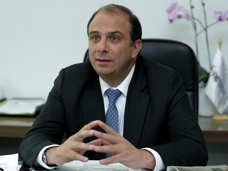 El Defensor del Pueblo, Carlos Camargo Asís, fue elegido por el Congreso de la República como el mejor alto funcionario del Estado por parte del senadores y representantes