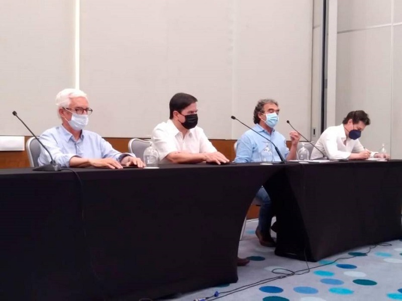 Los precandidatos de la denominada “Coalición de la Esperanza” tendrán lista única con voto preferente y paridad de género, pero, quienes están en el juego electoral a la primera magistratura del Estado, no aspirarán al Congreso.