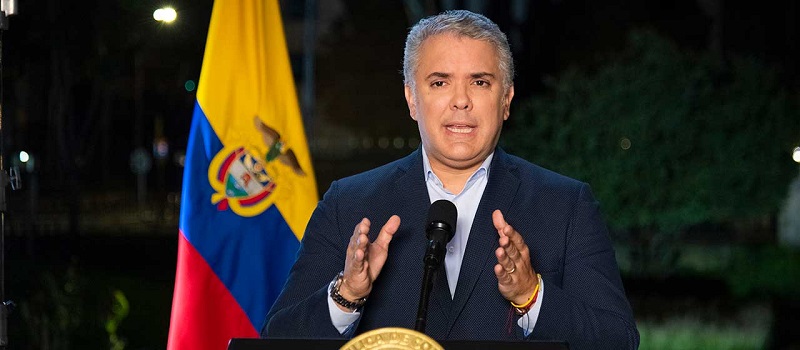 Hemos dado instrucciones a todos los niveles de Fuerza Pública para que, en los territorios de Colombia, con alcaldes y gobernadores, desplieguen su máxima capacidad operacional para que, dentro de la proporcionalidad y dentro del estricto cumplimiento de los derechos humanos y su protección, les permitan a todos los colombianos recuperar la movilidad, recuperar el bienestar”, enfatizó el Jefe de Estado, Iván Duque Márquez en declaración a los colombianos.