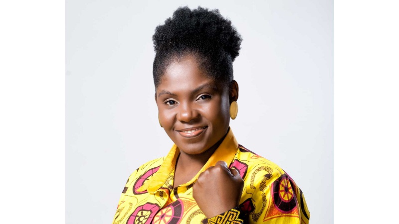 Francia Helena Márquez es hija del pueblo negro, raizal y palenquero; madre de dos hijos y cuidadora de la casa grande: el útero mayor, la Madre Tierra. Nació en Suárez (Cauca), en medio de una montaña surcada por dos ríos, donde sus abuelos, abuelas, padres y ella misma tienen el ombligo sembrado. 