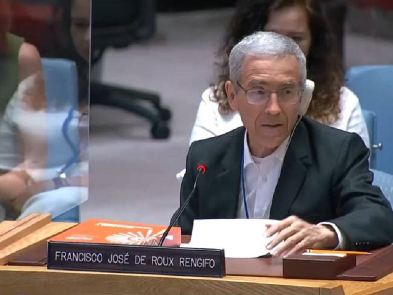El sacerdote Jesuita Francisco de Roux al presentar ante el Consejo de Seguridad de la Organización de las Naciones Unidas-ONU- el informe final de la Comisión de La Vedad sobre el conflicto en el país, exhortó a la comunidad internacional que “no nos de nada para la guerra” y fue contundente en manifestar que “queremos hacer de Colombia un paradigma mundial de la reconciliación después de tanto sufrimiento”.