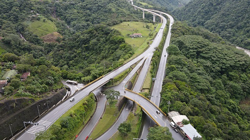 El Gobierno del Cambio asignó $234 mil millones para atender los cinco puntos más críticos del corredor vial Bogotá – Villavicencio, los cuales fueron priorizados y cuentan con estudio y diseños técnicos.