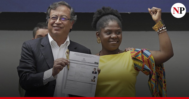 El candidato a la presidencia por el Pacto Histórico al inscribir su aspiración ante la Registraduría Nacional, en compañía de su fórmula vicepresidencial, Francia Márquez, afirmó que con la formalización de su tercera y posiblemente última oportunidad para llegar a la Casa de Nariño, “comienza una segunda fase por la lucha por la vida, la paz y la democracia en Colombia” 