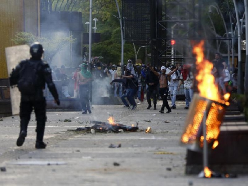 CIDH exhortó a Colombia a tener en cuenta las "obligaciones internacionales del Estado en seguridad interna, y los estándares interamericanos" para que la participación de las fuerzas armadas  en materia de seguridad sea "extraordinaria, subordinada, complementaria, regulada y fiscalizada"