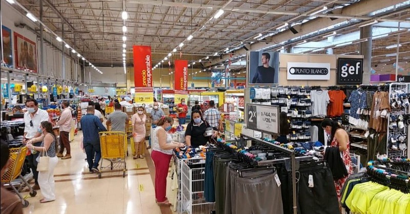 El Departamento Administrativo de Estadística – DANE- informó que la economía colombiana creció el 13,2 % donde se destacó la construcción, que venía de una caída en agosto y creció 9,7 %; el comercio, que creció un 24 %; las actividades artísticas, que tuvieron un año muy difícil a causa de la pandemia y crecieron 33 %, y las industrias manufactureras, que crecieron 16,3 %.