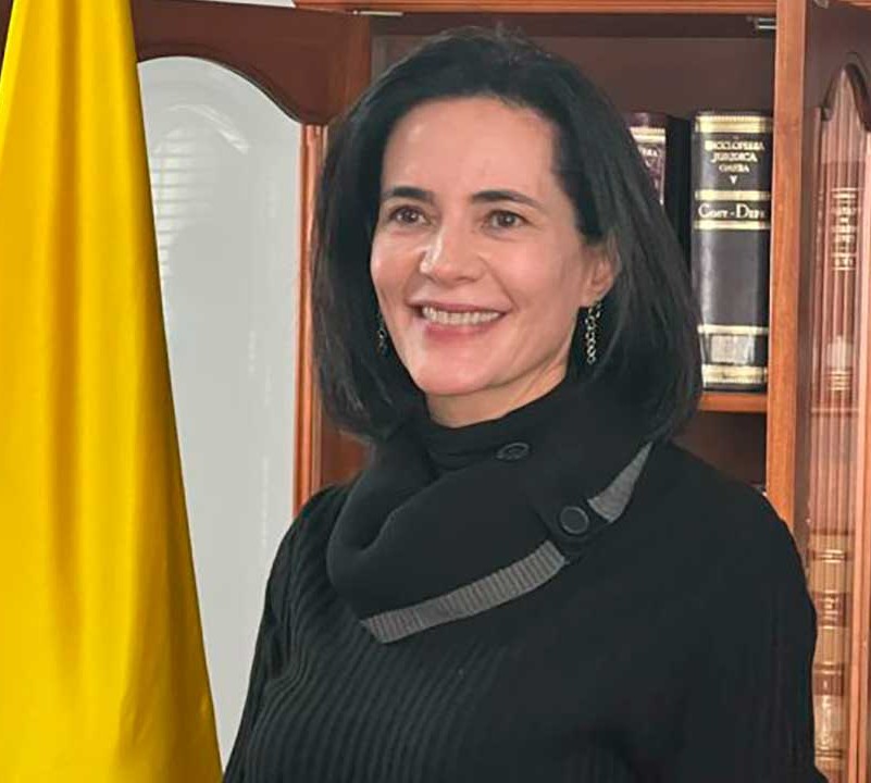 Abelardo De la Espriella designa a Beatriz Eugenia Vélez como presidenta de Colpensiones