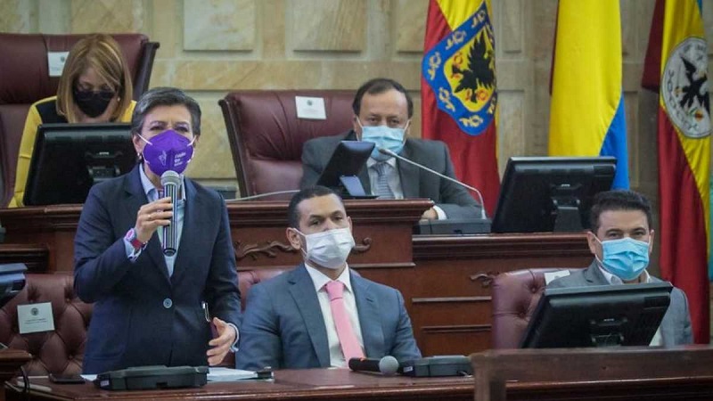 Los representantes a la Cámara por Bogotá y Cundinamarca, en compañía de la alcaldesa Claudia López, el gobernador de Cundinamarca, Nicolás García, y el ministro del Interior, Daniel Palacios, radicaron en la Secretaría General de la Cámara de Representantes el proyecto de ley orgánica que reglamentará Región Metropolitana Bogotá-Cundinamarca, RMBC.