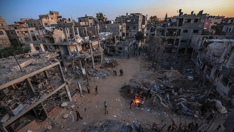 La guerra sorpresiva ha dejado ya más de 1.500 personas muertas entre Israel y las milicias de Hamás, con unos 6.400 heridos en total.