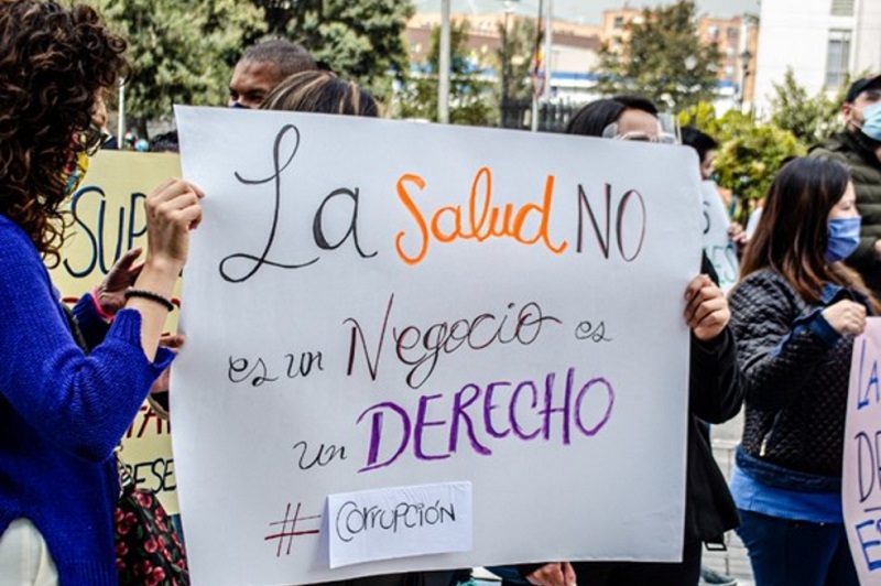 ¿Qué va pasar con Coomeva?, ¿y qué pasará con el Banco Coomeva, si llegara a estar comprometido en un apalancamiento financiero con recursos del público a favor de la EPS Coomeva? La EPS Coomeva tiene actualmente un millón y medio de afiliados y las múltiples quejas en la calle de los usuarios, son diarias. 