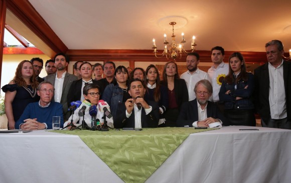 “Los pueblos deben tomar sus propias decisiones, a través del normal desarrollo de las consultas populares, que eviten el centralismo incierto de toma de decisiones que afecten en cualquier caso la seguridad y bienestar de los ciudadanos”.