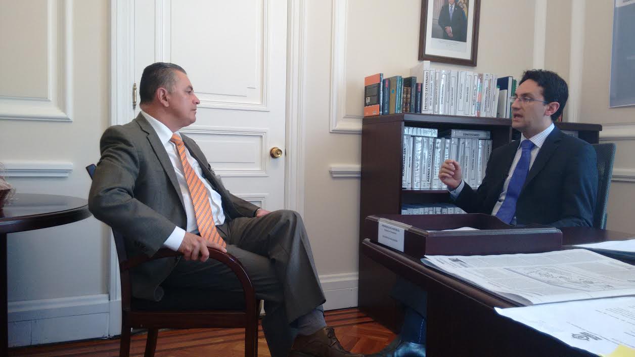 El director del Centro Internacional de Estudios Anticorrupción, Camilo Enciso sostuvo que catedráticos y estudiantes de la Universidad de Harvard buscan hacer realidad esa propuesta.