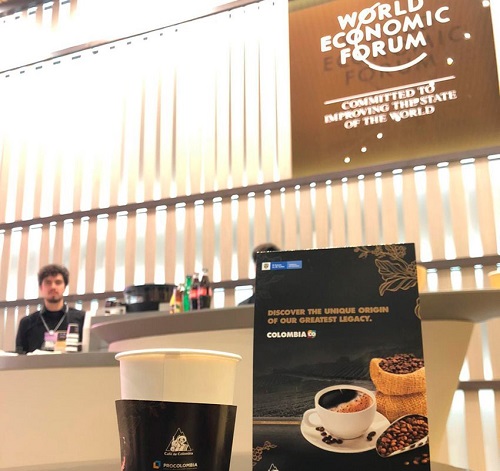 La versión número 50 del Foro Económico Mundial en Davos, se convirtió en un escenario trascendental para Colombia. Está demostrando que es un país en transformación para acoger la inversión extranjera, con transferencia de tecnología, generación de empleos, protección del medio ambiente, entre otros, a pesar de las dificultades que se viven en el posconflicto y el fenómeno de migración. 