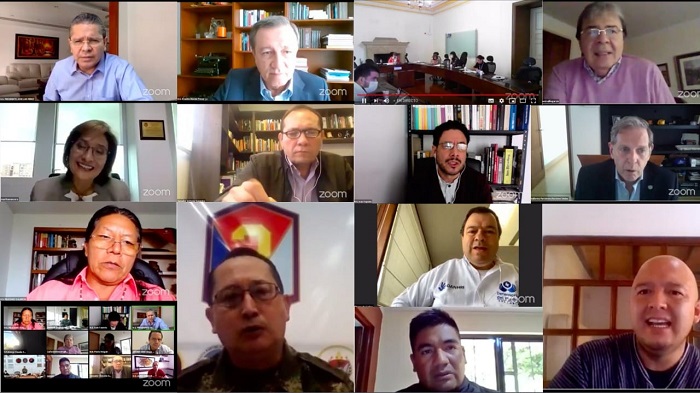 “Aquí lo que hemos presenciado es la expresión de un gran acuerdo fundamental, todos los que han intervenido, no solo los congresistas, sino de otras instituciones, y lo han hecho con el propósito de cómo debemos combatir el narcotráfico y los grupos al margen de la ley, para poner en marcha un gran Plan Social en el departamento del Cauca”, destacó el ministro de defensa, Carlos Holmes Trujillo García.