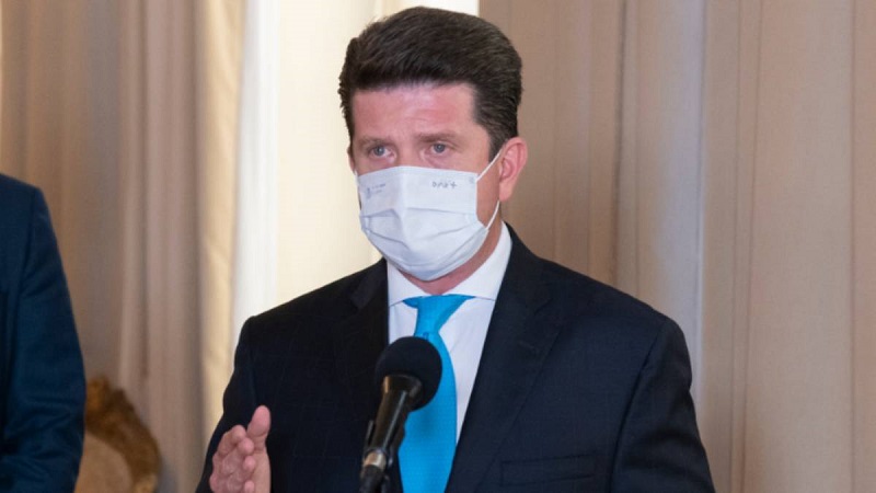 De entrada en su posesión afirmó que no descansará hasta atrapar a los líderes de las bandas criminales que asechan a Colombia.