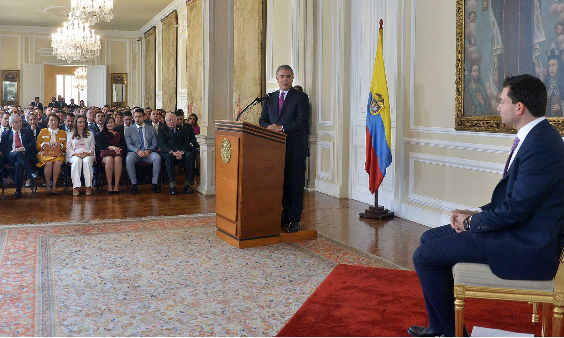 “El reto que usted tiene, es el que queremos todos los colombianos y es la derrota de la corrupción y la transformación de la política”, le dijo el Presidente Iván Duque a Carlos Felipe Córdoba, al posesionarlo como Contralor General de la República.