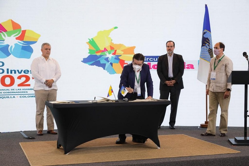 Un año después de que la Organización Mundial de la Salud (OMS) declarara la pandemia mundial por covid-19, el Banco Interamericano de Desarrollo (BID) otorgó a Colombia en primer préstamo por 150 millones de dólares con resultados aprobados y cuyo propósito es el mejoramiento y sostenibilidad del sistema de salud con enfoque inclusivo. 