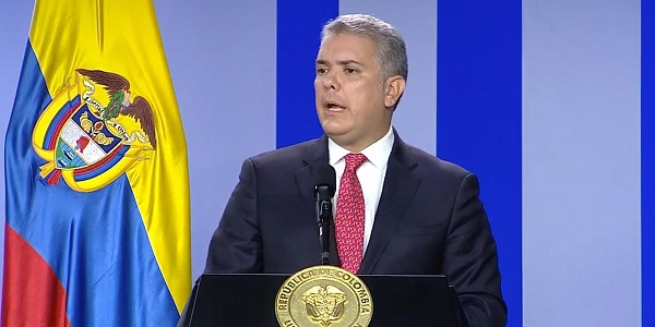 El Presidente de la República Iván Duque Márquez, a escasas horas de la declaratoria de la Emergencia Nacional, anunció una serie de medidas económicas, laborales y sociales, para controlar la pandemia provocada por el coronavirus Covid_19, que ha causado la muerte a más de 8.000 personas en el mundo y en Colombia ha contagiado a 93 compatriotas, poniendo en riesgo la salud de la nación, principalmente a los adultos mayores de 70 años.