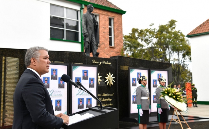 El mandatario dijo que “no existe en una democracia que lleva el emblema del Estado Social de Derecho que alguien justifique un asesinato, un secuestro, un acto de terror como mecanismo de expresión, ni mucho menos como causa política”.  