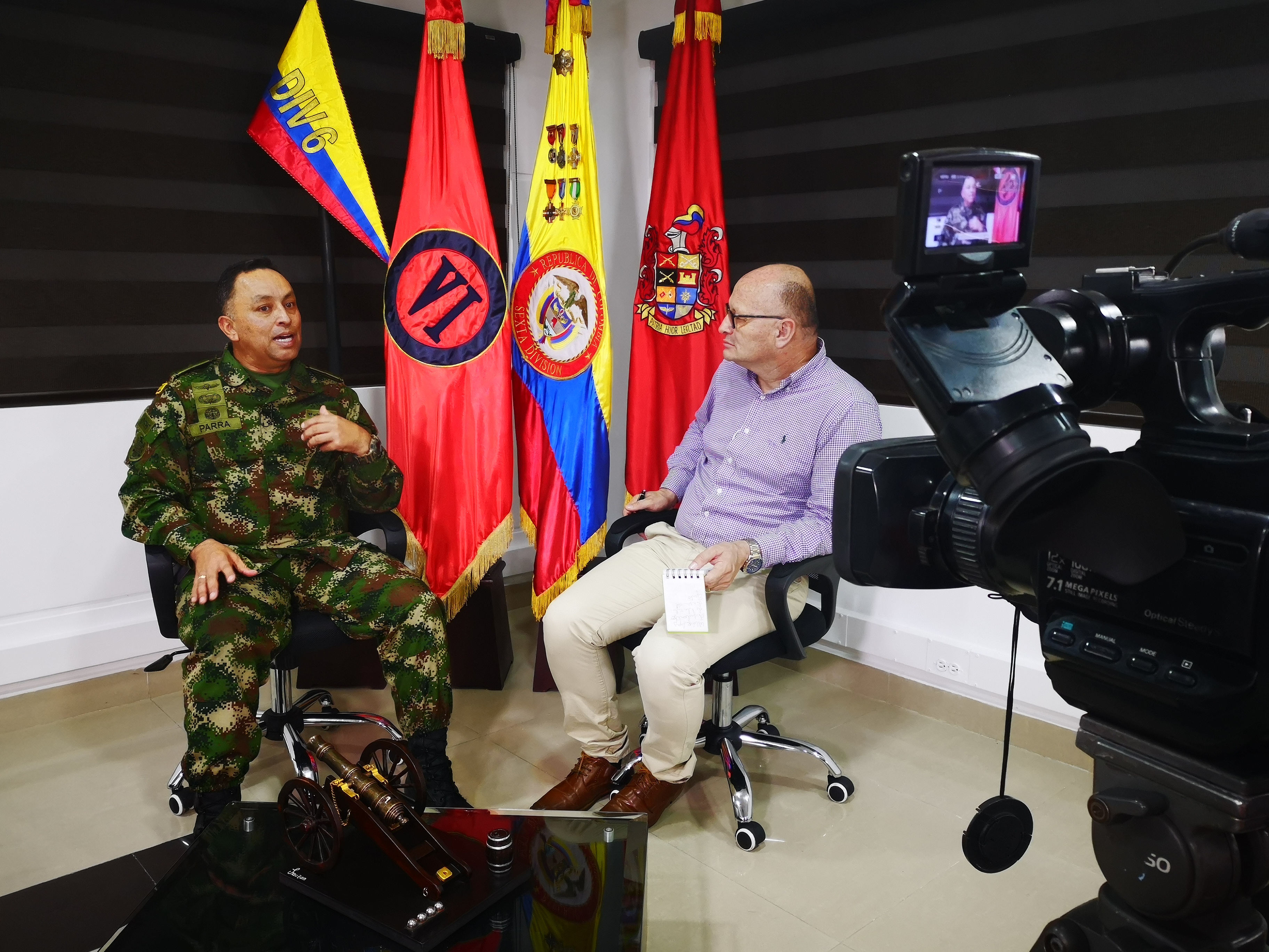 El General de la Sexta División del Ejército, Cesar Augusto Parra León, quien es comandante de esta división desde hace más de dos años, en diálogo con ECOS se refirió a varios temas que tienen que ver con el desarrollo de la institucionalidad en Colombia.