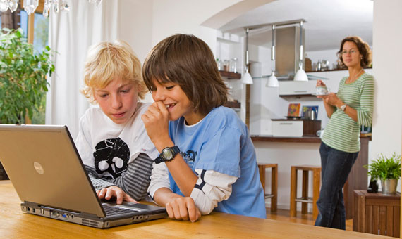 Son once las recomendaciones que dio a conocer el Ministerio de las Tecnologías de la Información y las Comunicaciones TIC para prevenir, proteger a los niños y jóvenes de los riesgos a los que están expuestos cuando hacen uso de las redes sociales.