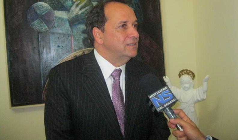 Rechazo categórico al atentado cobarde y criminal contra las instalaciones de la Escuela General Santander y que llevó a la muerte a 9 ciudadanos y más de 40 heridos, expresó en forma contundente el Presidente de la Comisión de Asuntos Internacionales y Defensa Nacional del Senado de Colombia, Jaime Enrique Durán Barrera. 