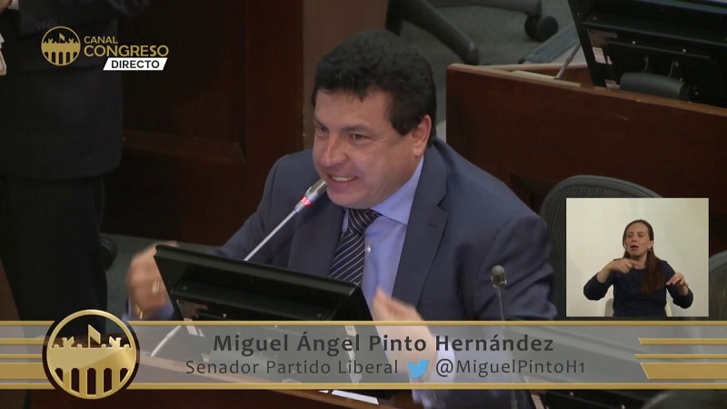 El debate se reabrió en el Senado de la República, cuando la bancada del Partido Liberal a través del congresista Miguel Ángel Pinto, pidió citar al Gobierno a la plenaria de la corporación para que responda por la iniciativa de establecer un impuesto al consumo del 8 % a cambio del IVA actual del 19 %.