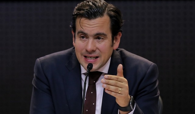 Fortalecer los controles migratorios entre la frontera colombo-venezolana pide el senador de Cambio Radical, Rodrigo Lara, en estos momentos en que se incrementa la propagación del virus desde la China y que ha llevado a la Organización Mundial de la Salud OMS a pedirle a las naciones utilizar las medidas preventivas para frenar el contagio.