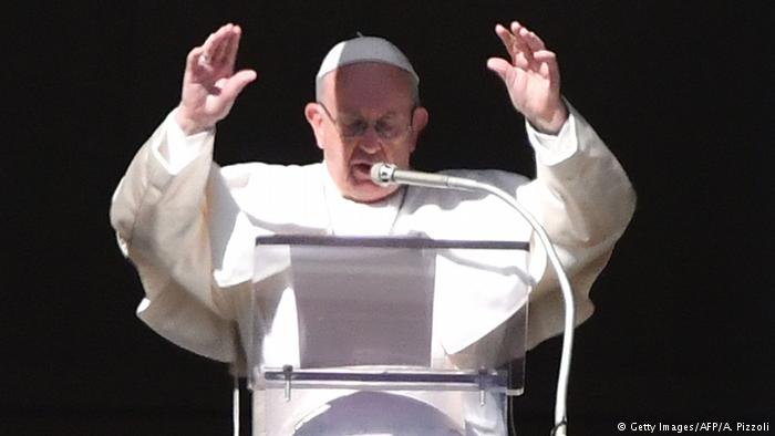 El Papa Francisco solicitó, durante la homilía de Año Nuevo celebrada en la Basílica de San Pedro. "una mirada materna" para afrontar el futuro en un mundo "cada vez más desunido" y con mucha soledad.