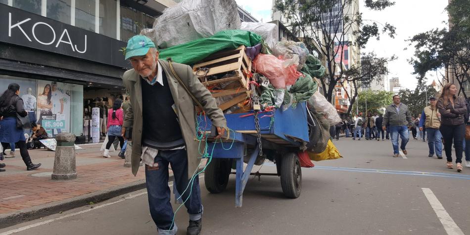 A partir del 1 de agosto de 2019 las empresas prestadoras del servicio público de aseo y, las cerca de 200 organizaciones de recicladores de oficio en proceso de formalización, podrán acceder a un incentivo económico por contribuir a aumentar el porcentaje de reciclaje y tratamiento de residuos sólidos en el país, según lo dio a conocer el Viceministro de Agua y Saneamiento Básico, Jose Luis Acero.