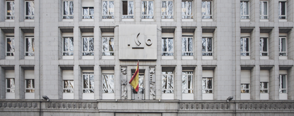 El Instituto de Crédito Oficial (ICO) de España concedió un crédito de hasta 130 millones de dólares (unos 111 millones de euros) al Banco de Desarrollo de América Latina (CAF) para fomentar la internacionalización de las empresas españolas en la región y el desarrollo de obras de infraestructura.