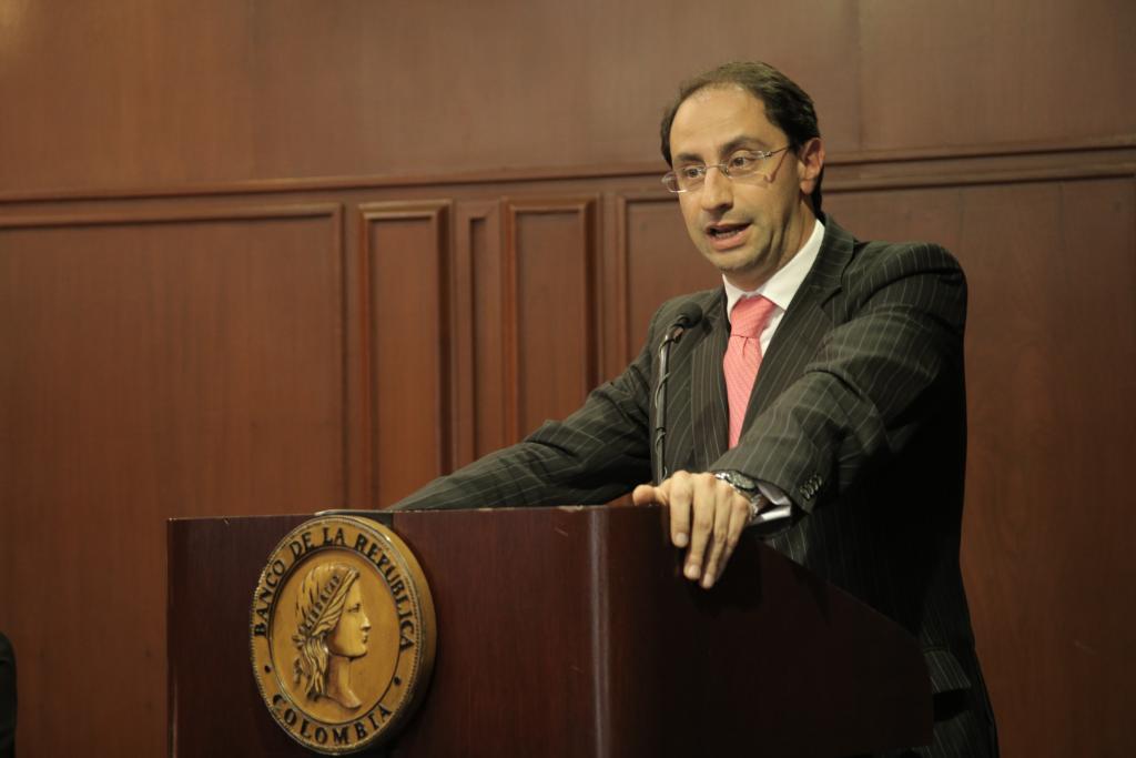 Para apoyar esta estrategia se crearon los diálogos empresariales regionales, los talleres ‘Colombia Productiva’ y el Comité Consultivo de Desarrollo Empresarial.