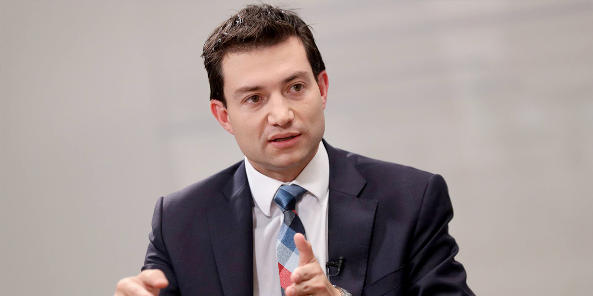En Ecos destacamos al aspirante Córdoba como virtual ganador, debido a que un importante grupo de congresistas de Cambio Radical y el Partido de la U,  lo apoyan y además, el jefe del Centro Democrático, Álvaro Uribe Vélez, no pone objeciones.
