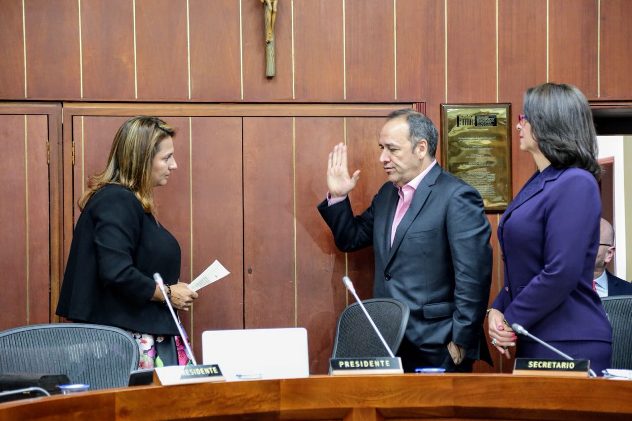 El senador Liberal Santandereano jaime Enrique Durán Barrera fue elegido como Presidente de la Comisión II del Senado.