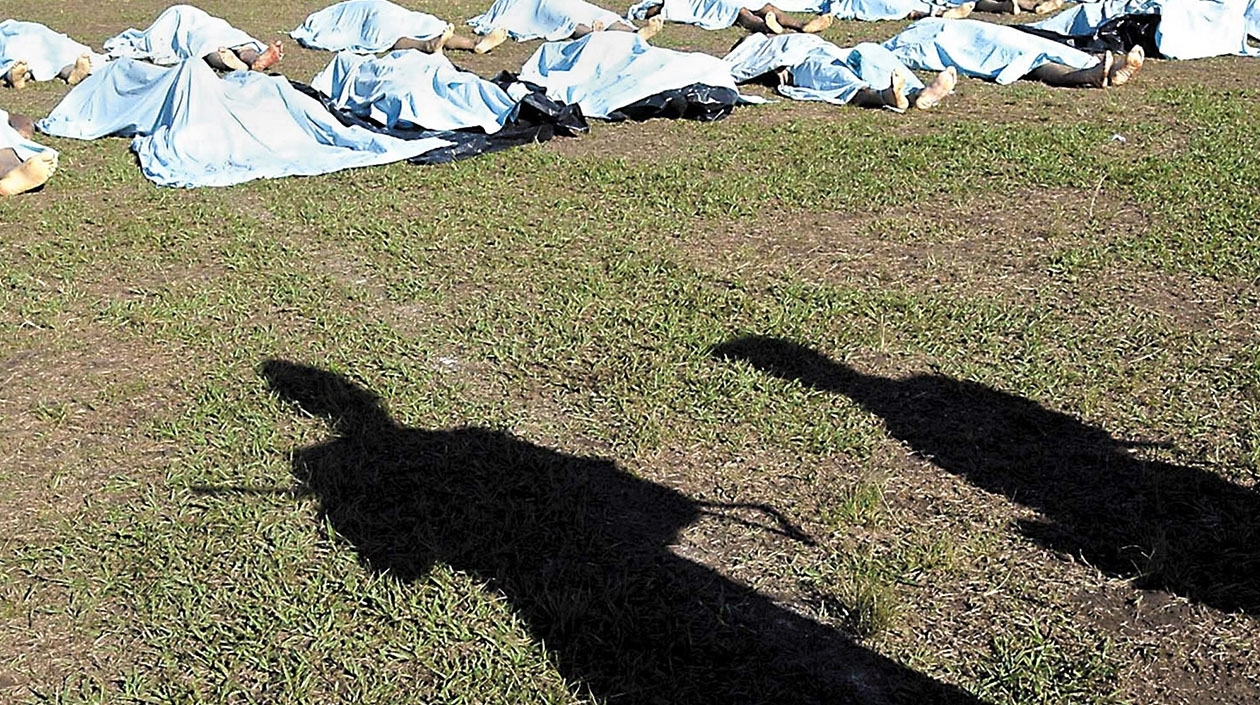 Paramilitares asesinaron más de 100.000 personas y guerrillas 35.000.