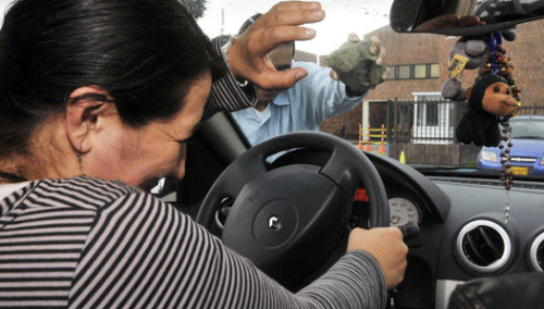 Sea prevenido y tenga en cuenta las recomendaciones para que no sea sorprendido en su carro, rompan el vidrio y le roben sus pertenencias.