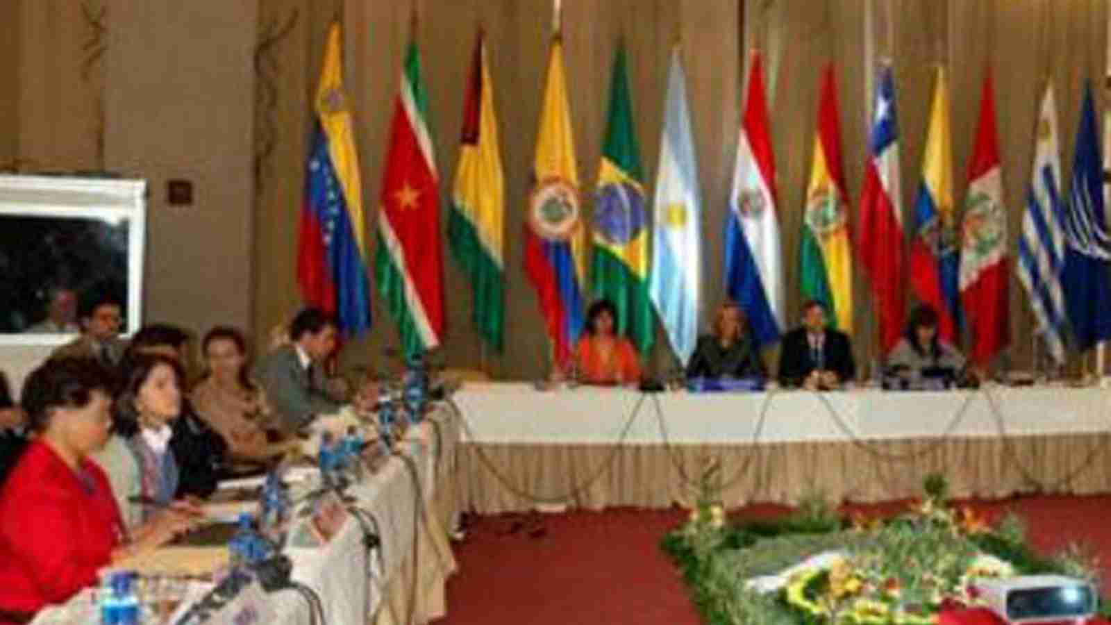 La Unasur se ofrece a mediar entre Colombia y las FARC