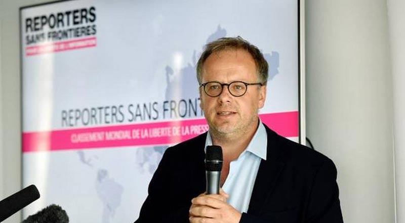 Una comisión dirigida por la organización Reporteros Sin Fronteras (RSF) y compuesta por una veintena de Premios Nobel, juristas e intelectuales presentó la Declaración Internacional de Información y Democracia.