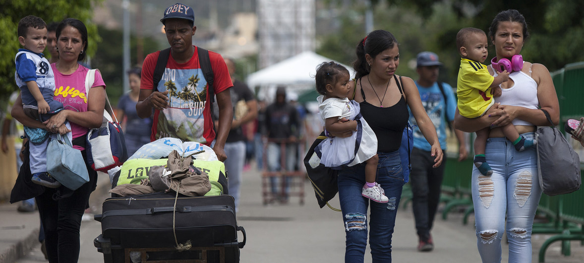 En este sentido, la ONU reiteró esta semana que mantiene su oferta de buenos oficios para mediar en la crisis de Venezuela, al tiempo que apoya los esfuerzos de la comunidad internacional para  encontrar una solución política a la crisis.