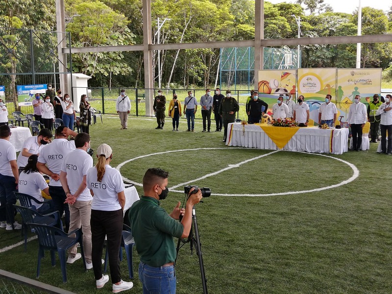 El Ministro del Deporte, Ernesto Lucena, entregó el complejo Villa Amazónica, compuesto por tres canchas multideportivas y una cancha sintética de fútbol 5, la adecuación, remodelación del estadio de fútbol y la elaboración de una placa deportiva cubierta, parque infantil y biosaludable.