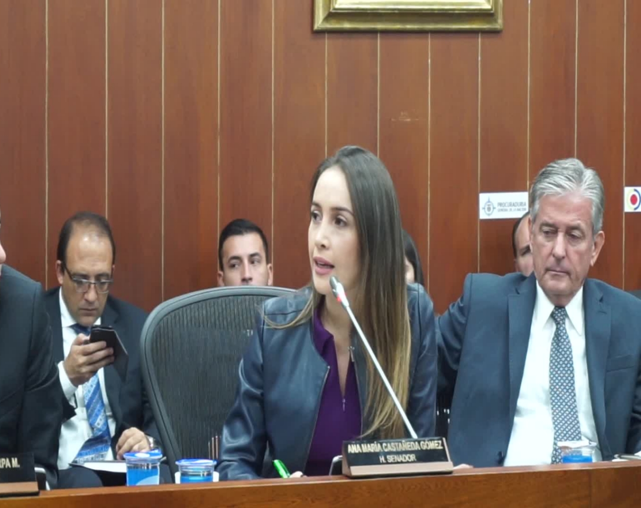 La senadora sucreña Ana María Castañeda criticó la ineficiencia administrativa del Gobernador de Sucre Édgar Martínez Romero y fue contundente en señalar que el mandatario departamental es indiferente ante las problemáticas sociales de la región, principalmente en el sector salud.