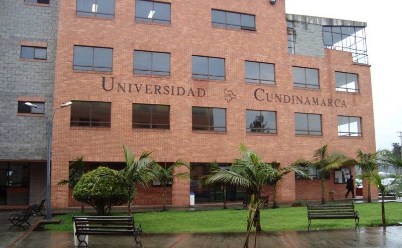 El Gobernador de Cundinamarca cierra el año con una importante noticia de inicio del 2021 para los estudiantes de la Universidad de Cundinamarca: en el primer semestre, se beneficiarán con matricula gratis 12.742 estudiantes.