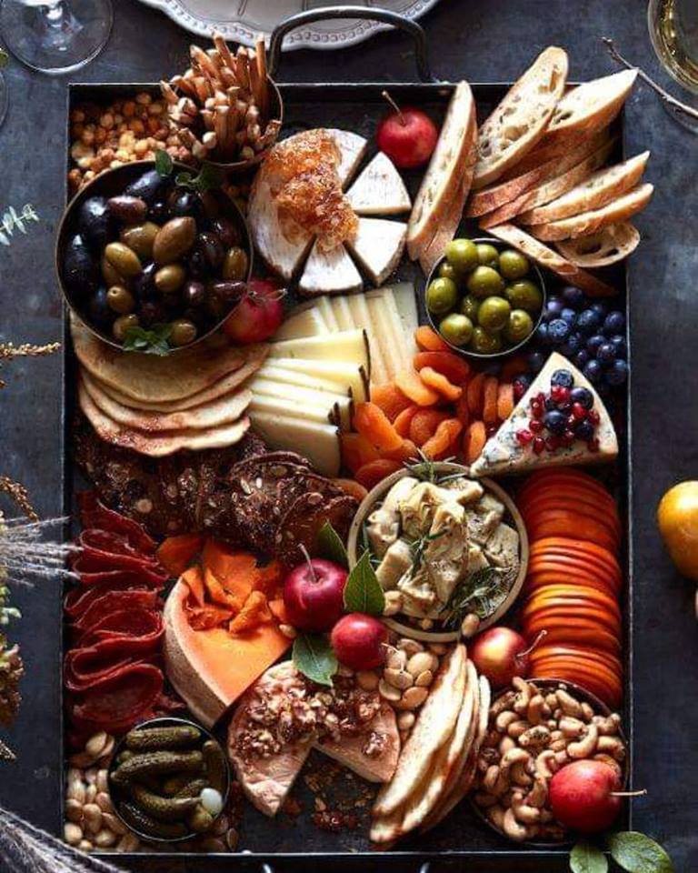 Nuestras dietas deben contener una amplia variedad de alimentos frescos y nutritivos para mantenernos fuertes.