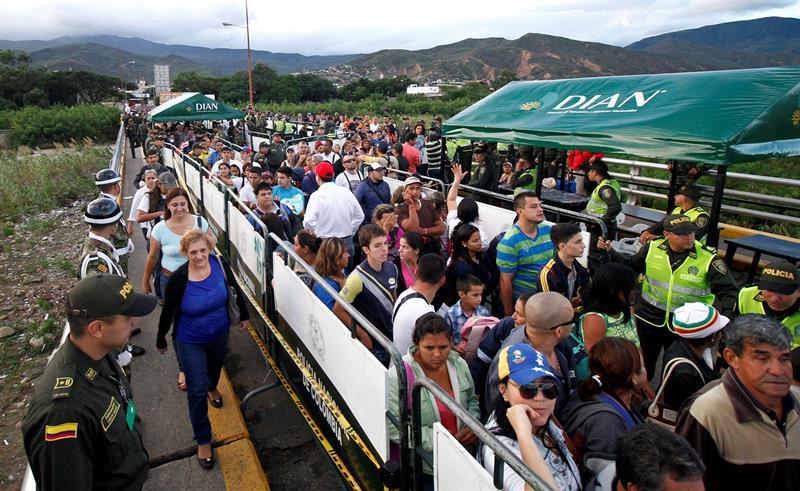 La Organización Panamericana de la Salud (OPS) presentó un documento de orientación sobre Migración y Salud para los países de Las Américas, que sugiere cinco líneas de acción para mejorar la salud de los migrantes y de las poblaciones que los reciben.
