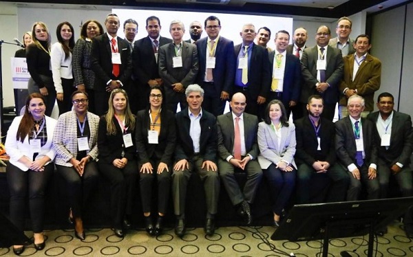 La Federación Nacional de Departamentos respalda la gestión que adelantan el Ministerio de Salud y Protección Social y la Superintendencia Nacional de Salud, frente a las importantes medidas que el Gobierno Nacional ha venido aplicando para resolver los graves problemas del sistema de salud colombiano que ponen en riesgo el bienestar y la vida de los ciudadanos.